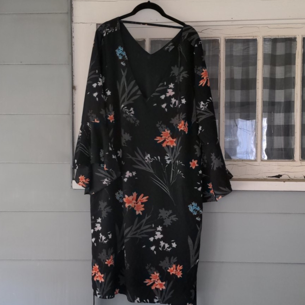 City Chic floral dress with tie Vneck bell sleeve